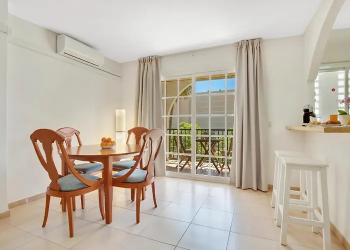 Imperial Puerto 2 3F By Ivi Real Estate